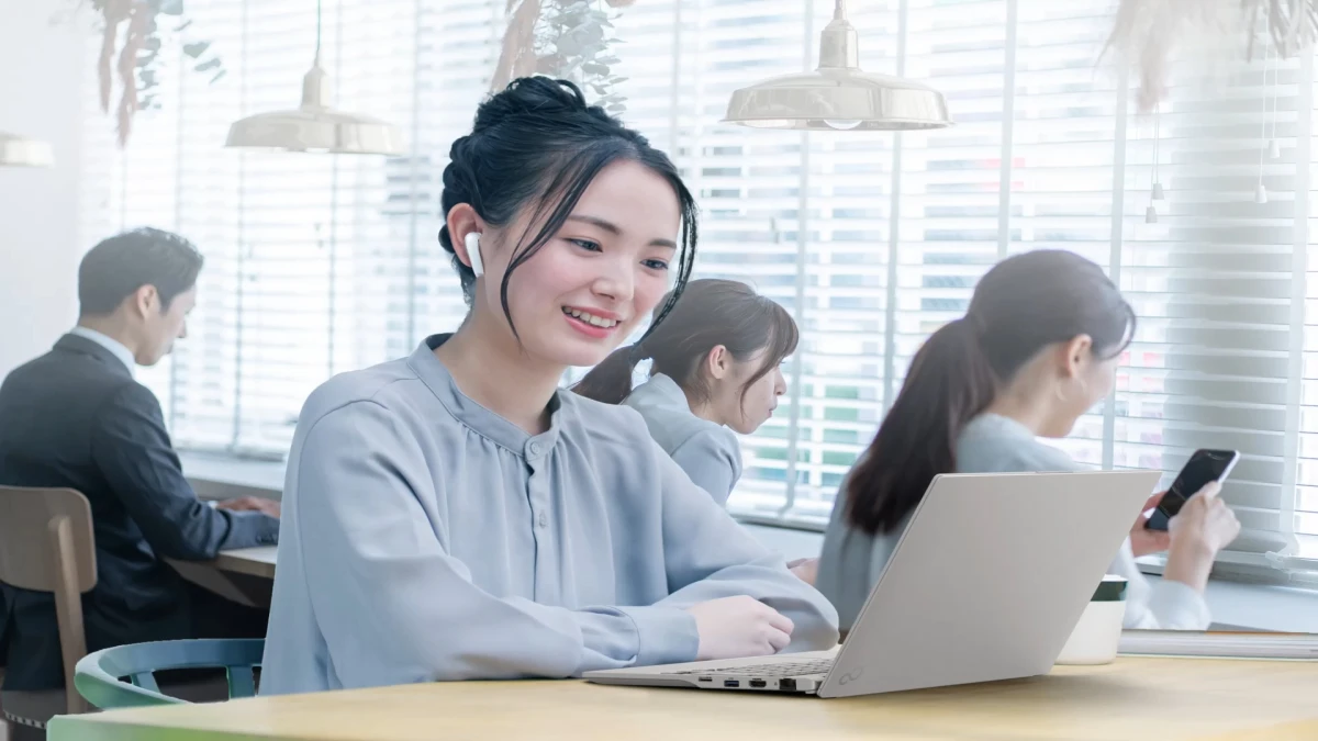 Fujitsu FMV Note U Laptop Paling Ringan di Dunia, Cuma 848 Gram!