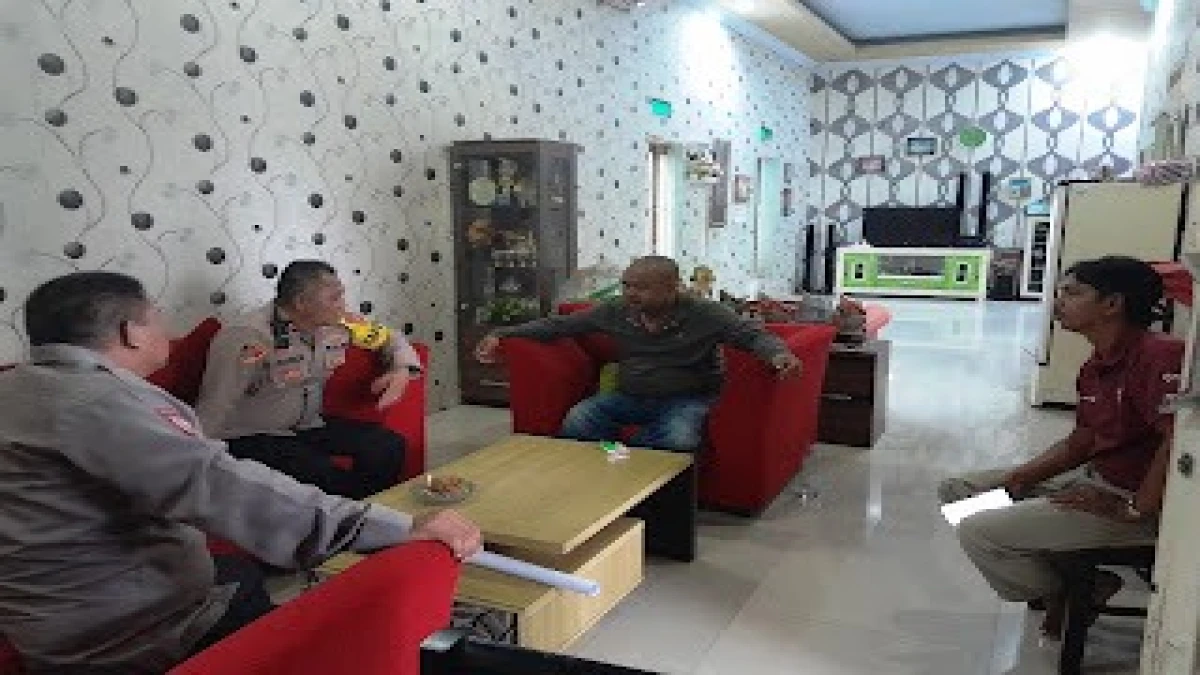 Kawal Pilkades PAW, Kapolsek Galang Calon Kades untuk Ciptakan Kamtibmas di Subang