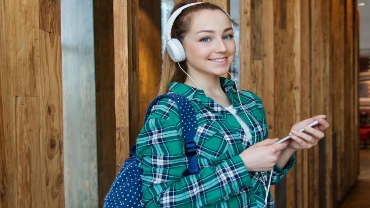 Manfaat Mendengarkan Musik Favorit selain bikin Mood Naik!
