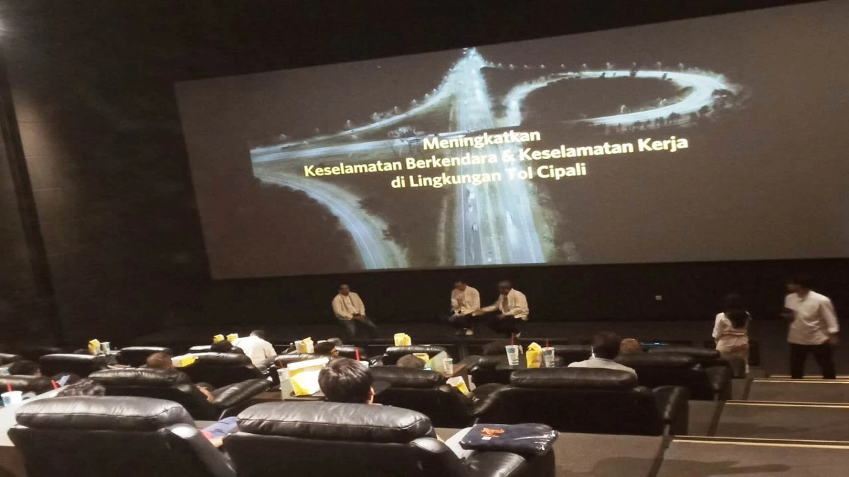 Astra Tol Cipali Pasang Strobo di Sejumlah Titik Rawan di Purwakarta, Guna Tingkatkan Keamanan dan Keselamatan di Jalan
