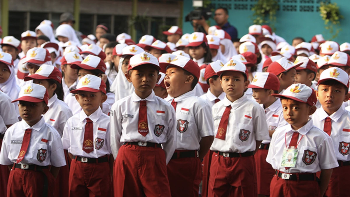 Sekolah dan Orang Tua di Subang Sambut Baik Program Seragam Gratis
