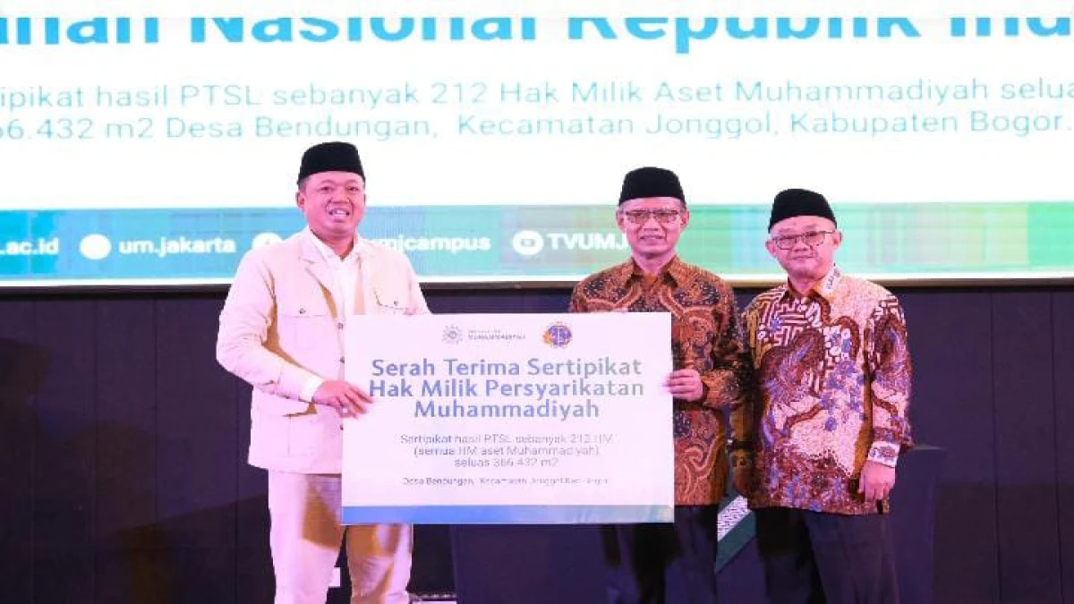 Serahkan 212 Sertipikat Tanah Aset Muhammadiyah, Menteri Nusron Komitmen Percepat Sertipikasi Tanah Wakaf dan Rumah Ibadah