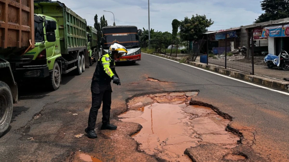 Jelang Mudik Lebaran, Satlantas Polres Purwakarta Temukan Jalan Berlubang dan Bergelombang