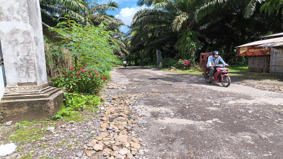 Jalan Tambakmekar-Kasomalang Dapat Prioritas Perbaikan, Kondisi Rusak Parah