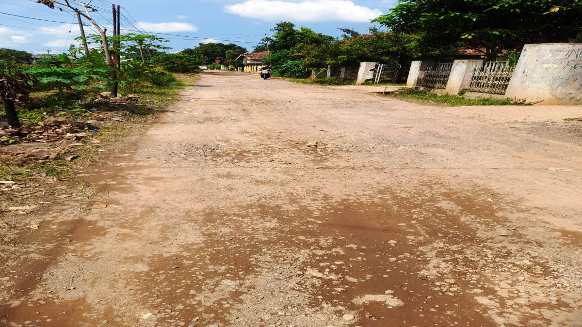 Rusak, Jalan Pangsor-Sumurgintung Perlu Perbaikan, Pemdes Ajukan ke Dinas PUPR Subang
