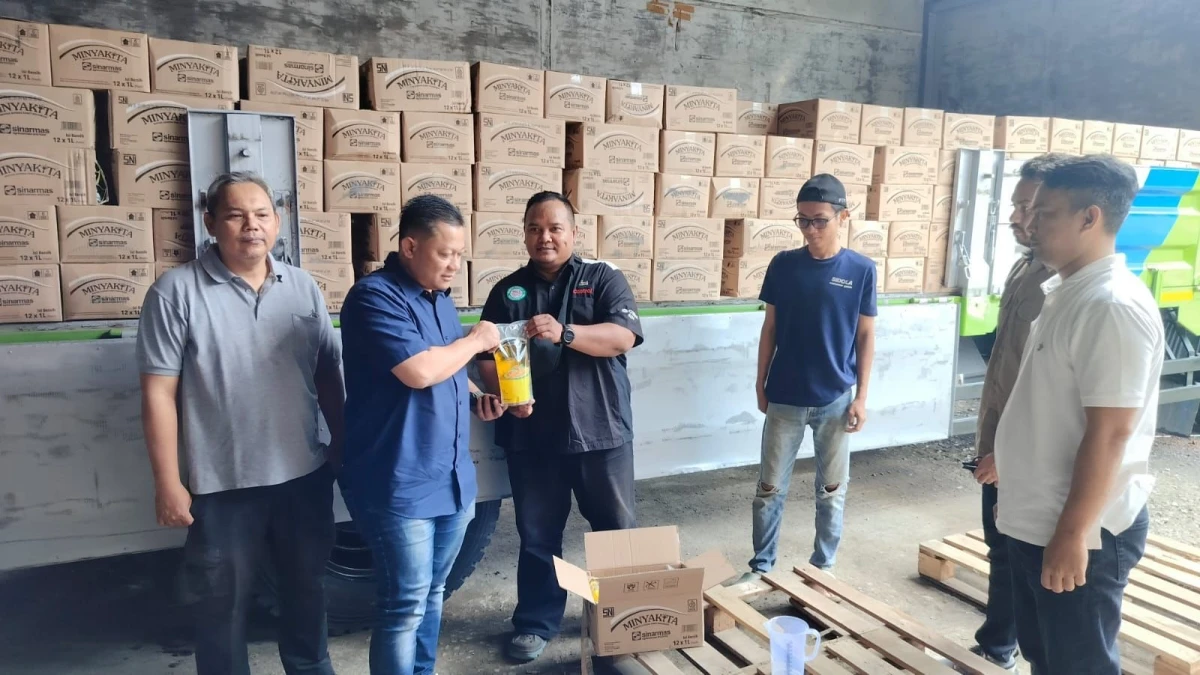 Satreskrim Polres Subang dan Disperindag Lakukan Pengecekan Peredaran Minyakita