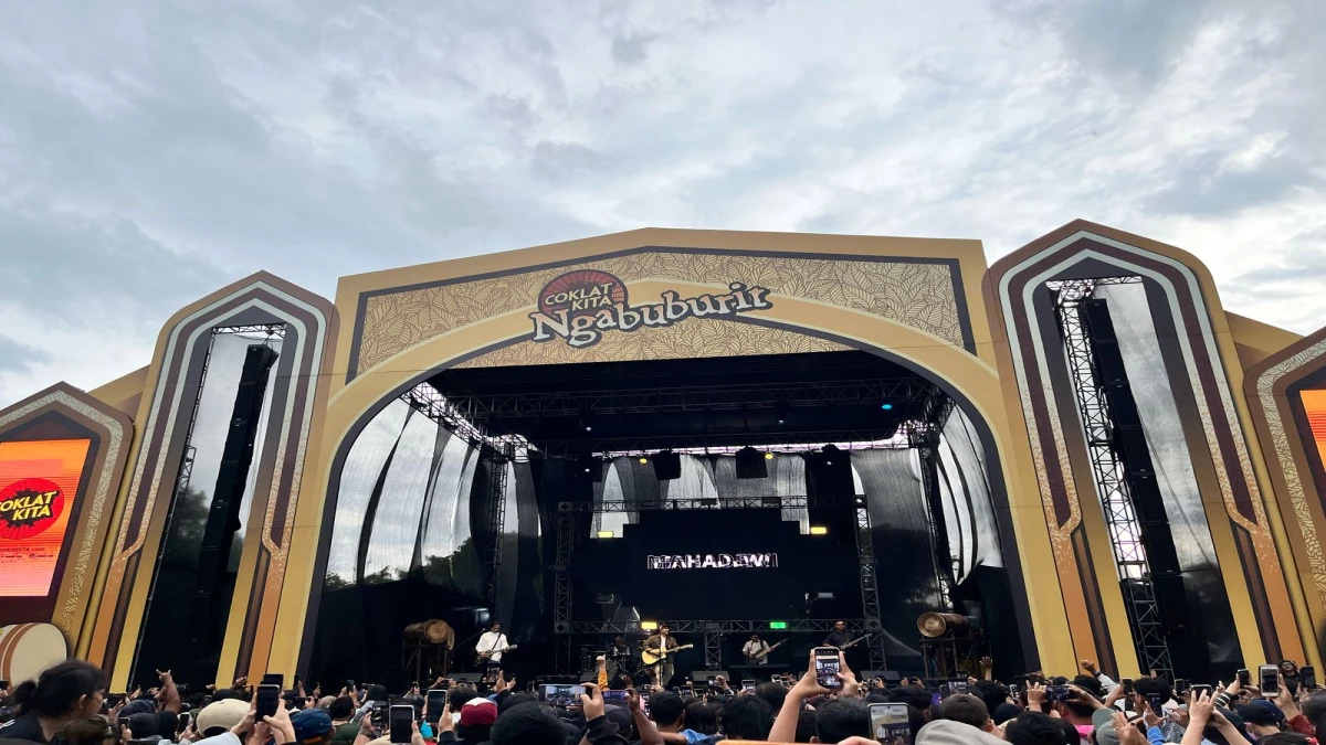 Warga Subang Antusias Ngabuburit Bareng Padi Reborn di Alun-alun