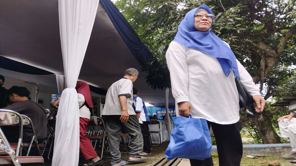 PAN Subang Jual Paket Sembako Hanya Rp10.000