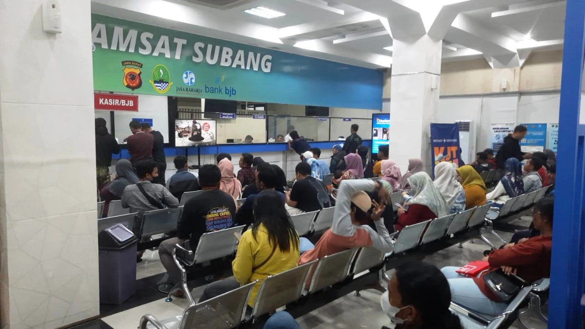 Samsat Subang Diserbu, Masyarakat Antusias Ikuti Program Pemutihan Pajak