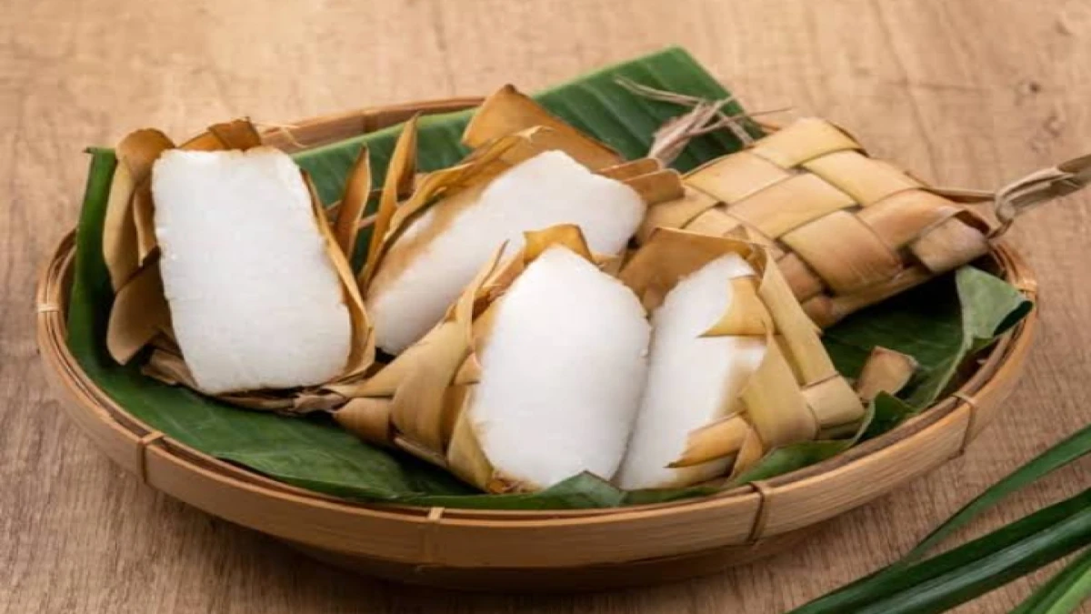 Tips Menyimpan Ketupat Lebaran agar Tidak Cepat Basi