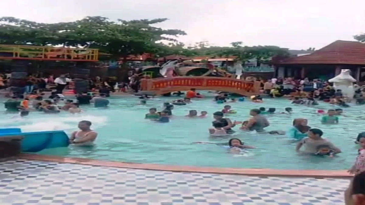 Pengunjung Kolam Renang Tirta Cihaur Angsana Subang Turun 10 Persen