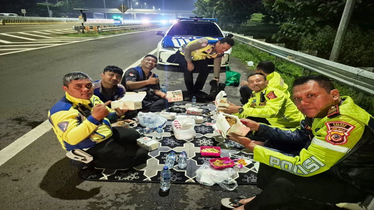 Perjuangan Polisi Subang Amankan Arus Lalu Lintas Lebaran 2025, Rindu Keluarga Saat Bertugas