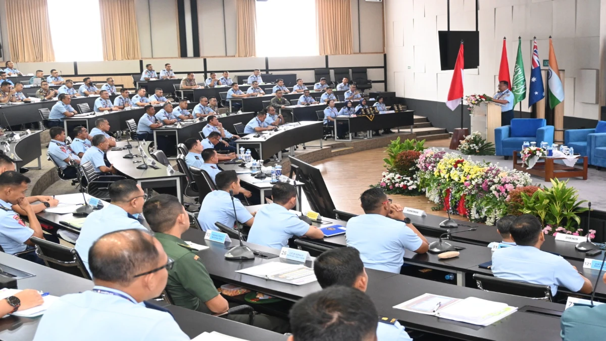 Bangun Visi Strategis di Era Digital, Seskoau Gelar Simposium I Operasi Udara untuk Pasis Seskoau Angkatan ke-62