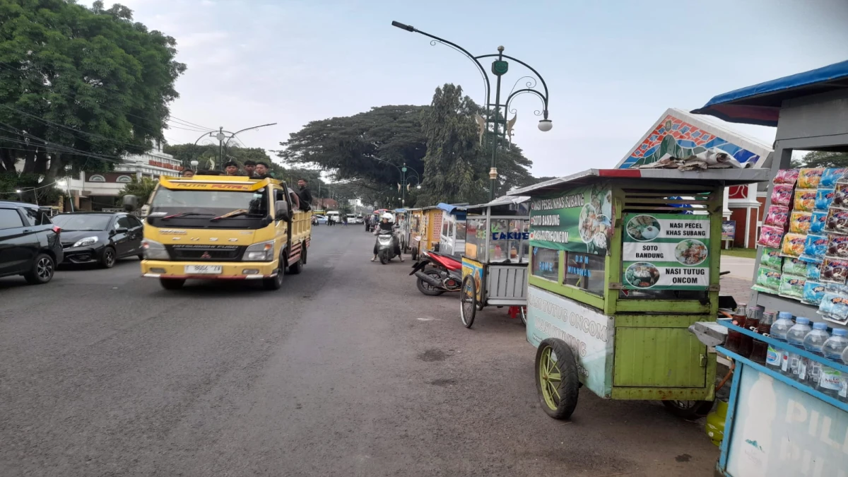 PKL Sekitar Alun-alun Subang Harus Kompak Berdagang di Area Foodcourt Tidak di Bahu Jalan
