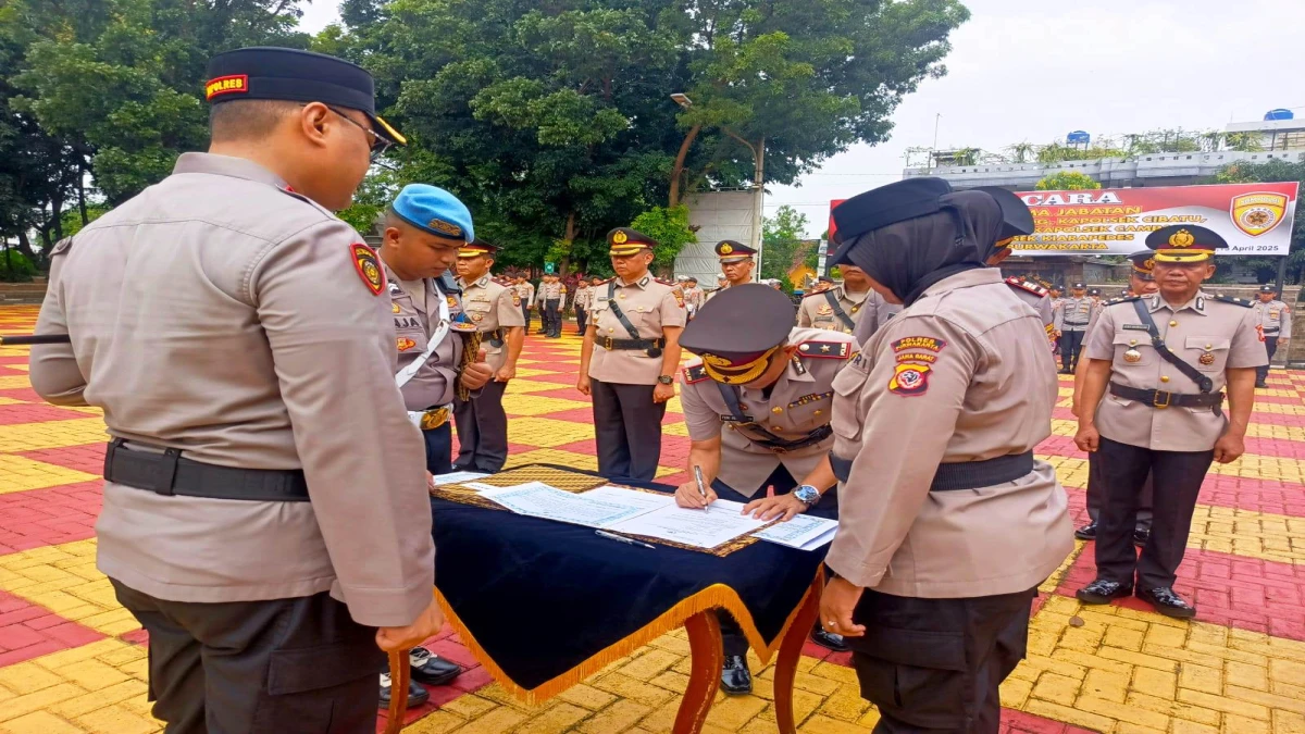 Sejumlah Perwira di Polres Purwakarta Dimutasi