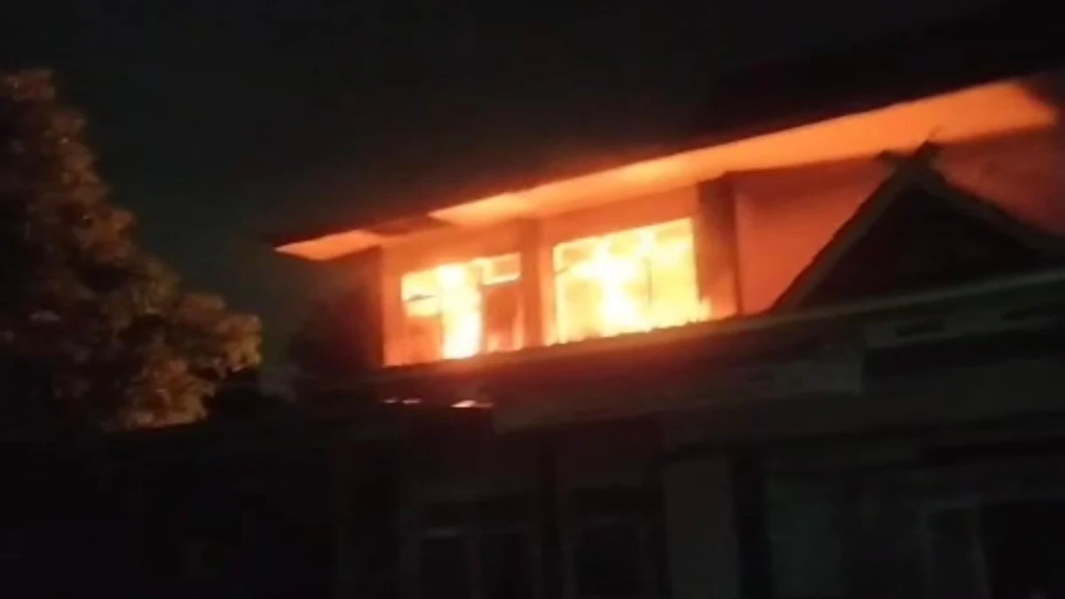 Puskesmas Pondoksalam Purwakarta Terbakar, Ribuan Arsip dan Komputer Hangus