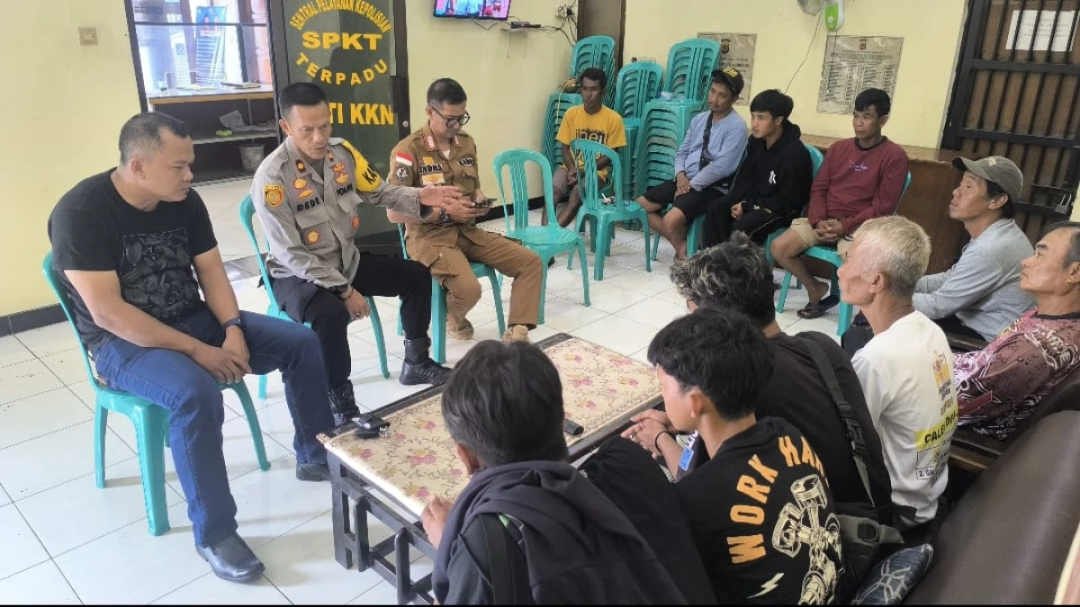 Respon Keluhan Sopir Truk, Polsek Jalancagak Amankan 10 Pria Diduga Pelaku Pungli Berkedok Jual Air Mineral