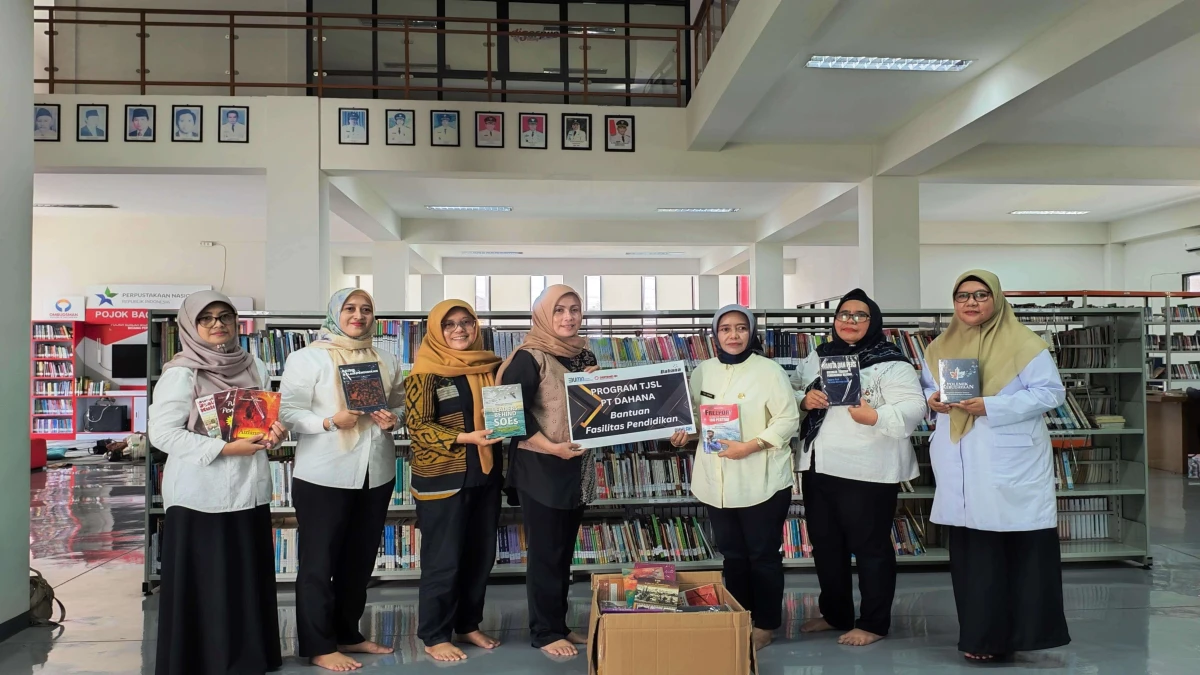 Perpusda Subang Terima CSR Buku dari PT DAHANA