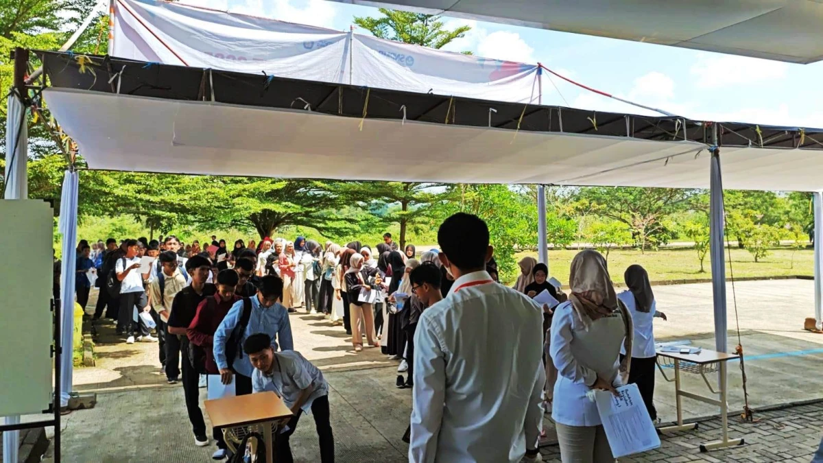 Peserta dari Berbagai Daerah Antusias Ikuti UTBK-SNBT di Kampus Polsub