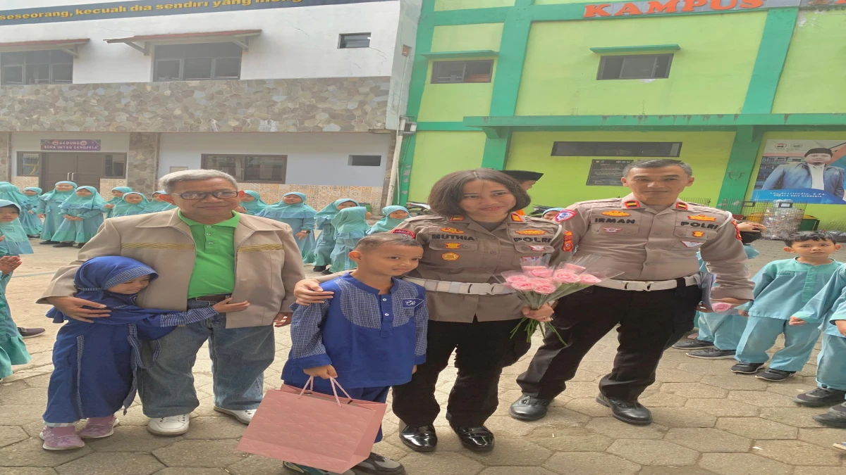 Dapat Surat dari Anak TKIT Cendekia, Kasatlantas Beri Pelukan Hangat