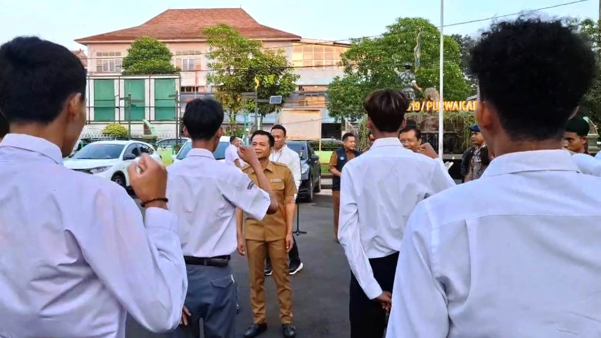 Bupati Purwakarta Lepas 29 Siswa SMA/SMK Ikut Pendidikan Berkarakter, Diselenggarakan di Rindam III/Siliwangi