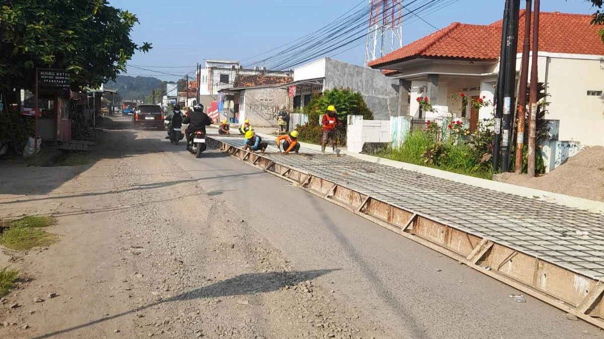 Perbaikan Jalan Dangdeur-Gambarsari Subang Ditargetkan Rampung Tahun Ini