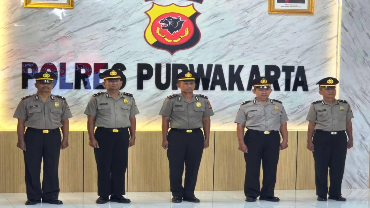 Jelang Pensiun, Lima Personel Polres Purwakarta Raih Kenaikan Pangkat Pengabdian, Tanpa Pelanggaran Selama Bertugas