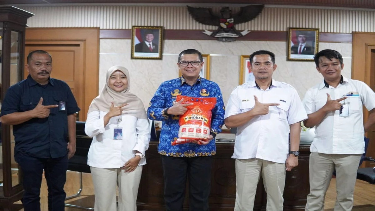 Wakil Bupati Subang, Agus Masykur Rosyadi, Apresiasi Bulog Mampu Serap 49.012 Ton Beras