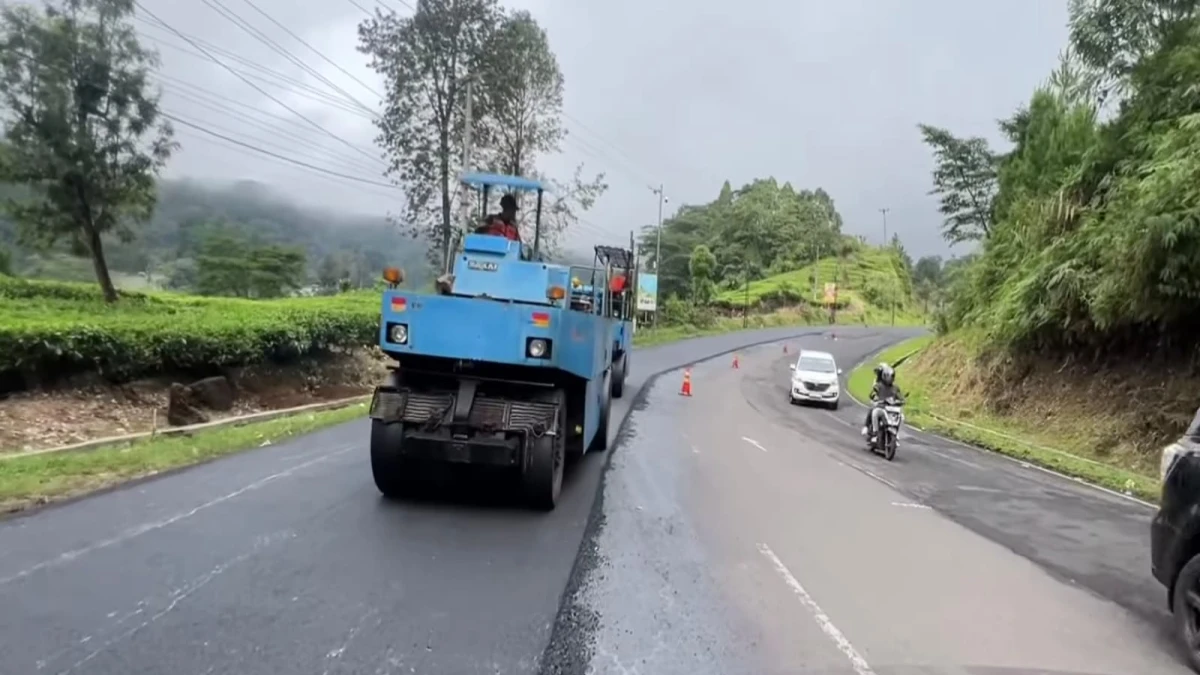 Warga Apresiasi Janji Gubernur, Jalan Leucir di Ciater Terwujud