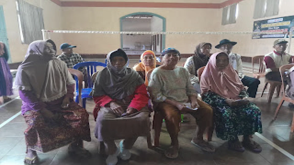 28 Lansia Ekonomi Rentan Dapat BLT dari Dana Desa, Kades Karanganyar: Implementasi Nyaah ka Indung