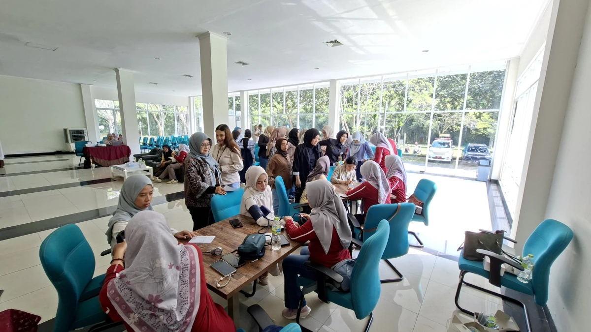 Puskesmas Cibogo Gelar Cek Kesehatan Gratis, Deteksi Dini Kanker Payudara di PT Dahana