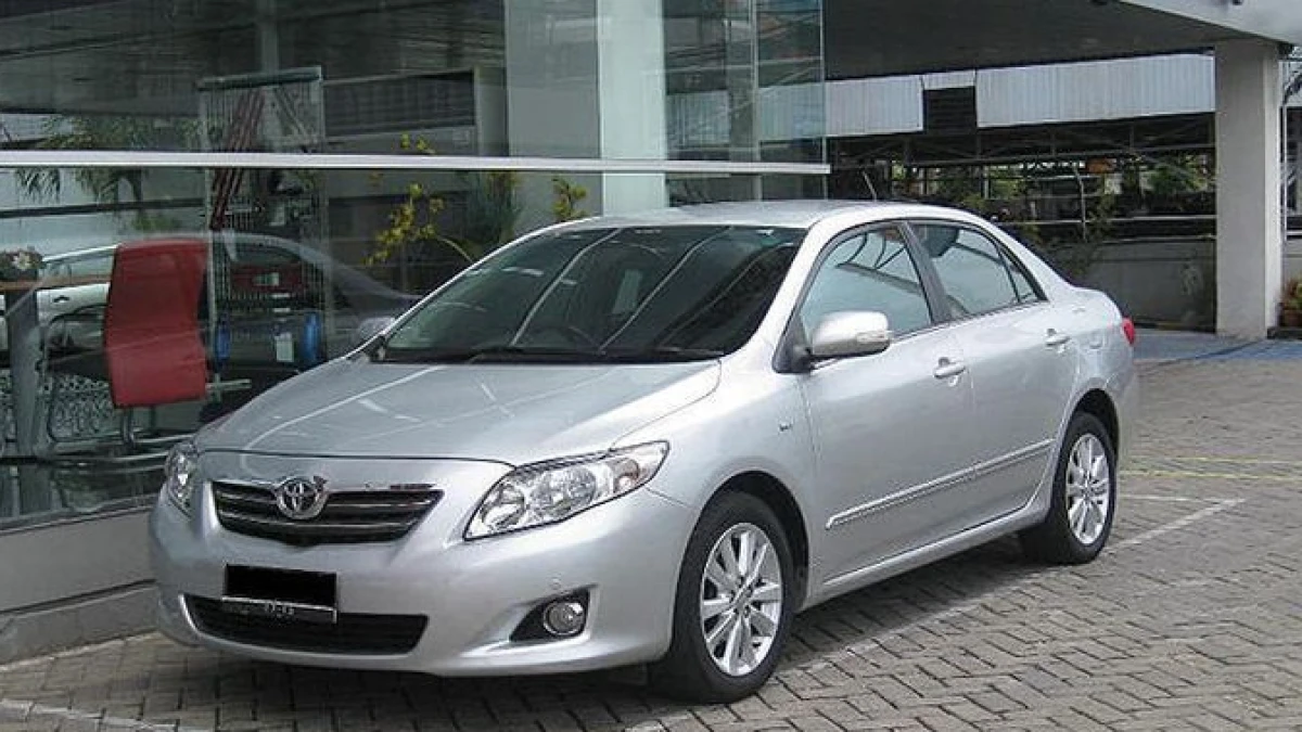 Mengenal Corolla Altis Lama Generasi Kesembilan (2001-2007) Desain, Performa Hingga Harga