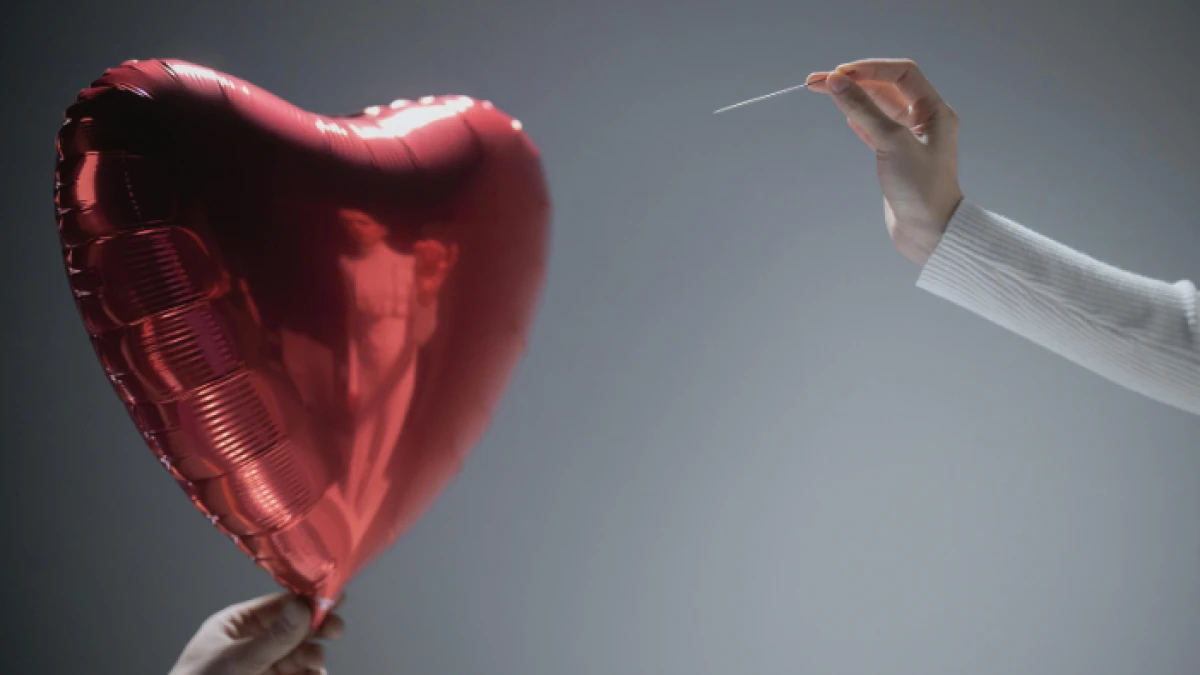 Teman atau Lebih? 5 Tips Keluar dari Friendzone dengan Elegan