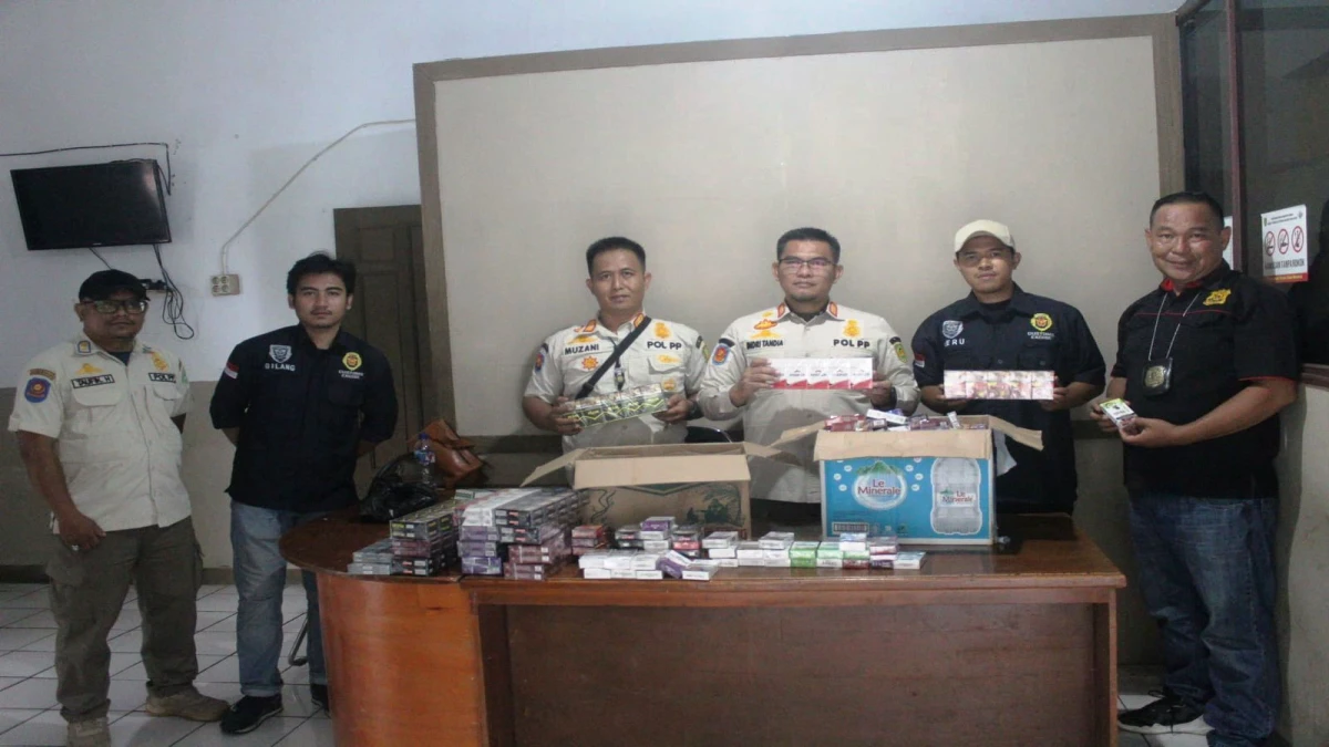 Satuan Polisi Pamong Praja dan Damkar Kabupaten Subang Gencarkan Penertiban Rokok Ilegal