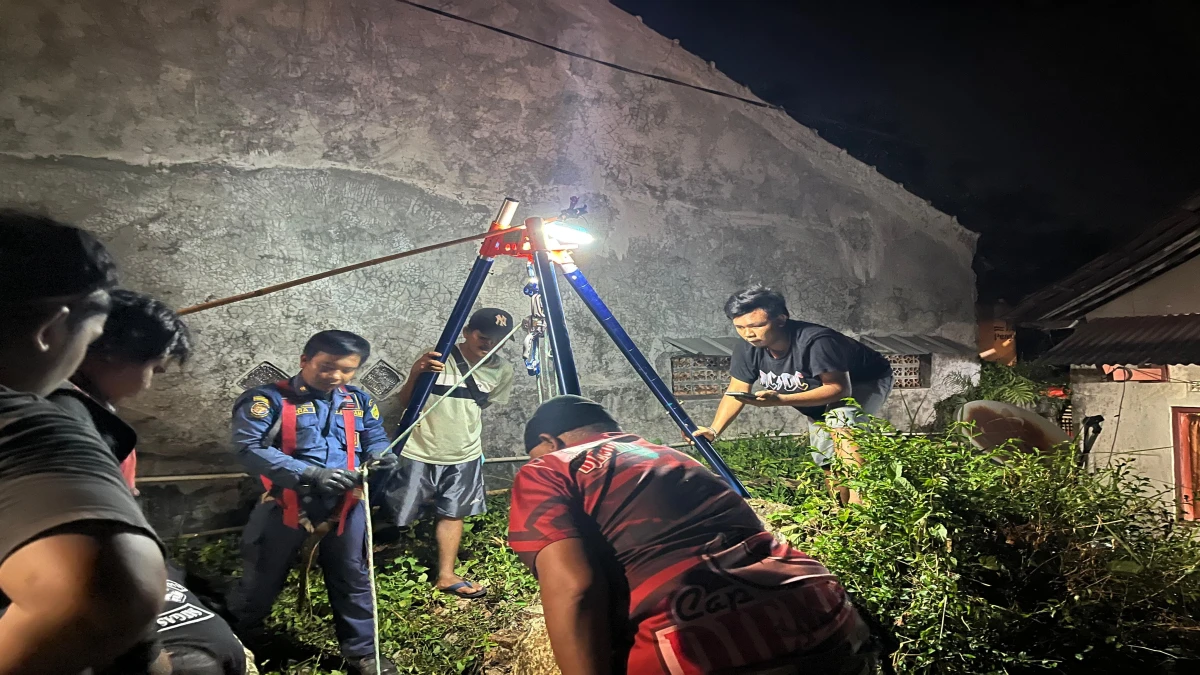 Masuk Sumur Saat Hendak Melahirkan, Kambing Beserta Anak Dalam Kandungan Tidak Terselamatkan