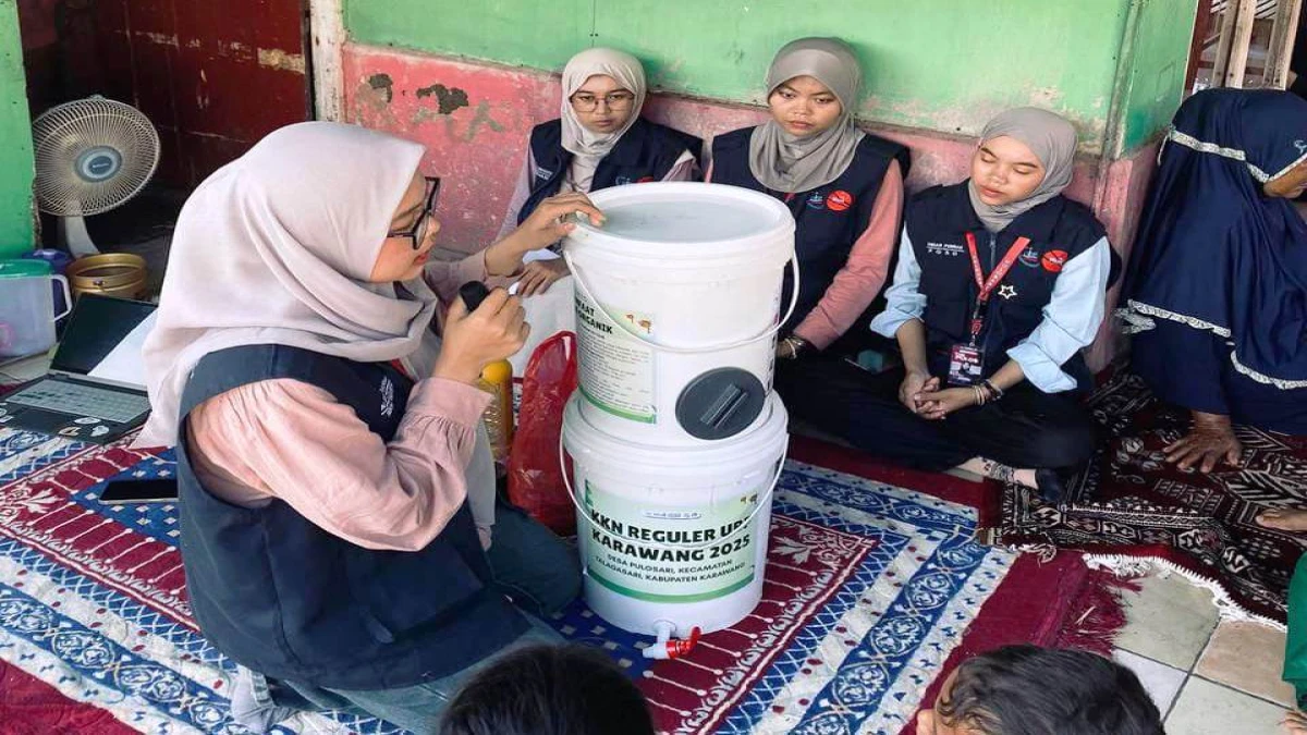 Mahasiswa UBP Karawang Gagas Tong Komposter Optimalkan Limbah Pertanian