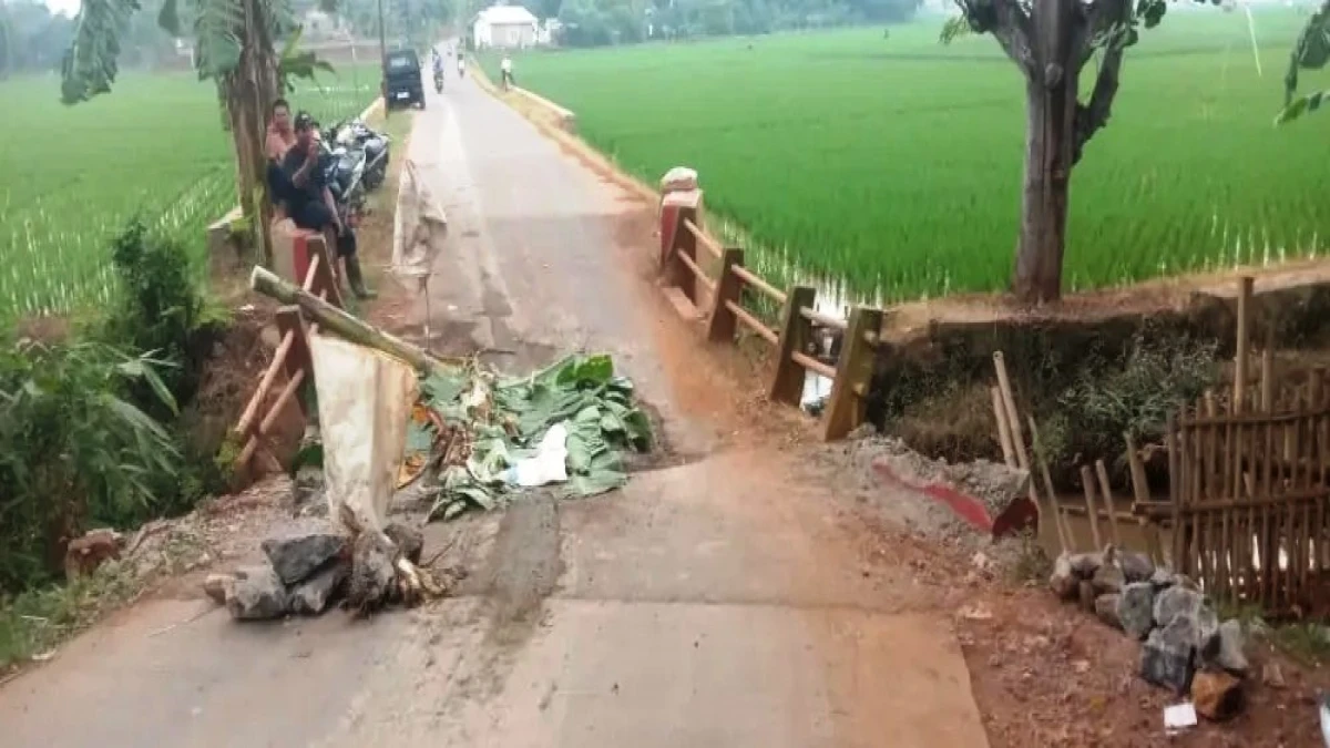 Dinas PUPR Subang Segera Perbaiki Jembatan Penghubung Cikaum-Ciasem