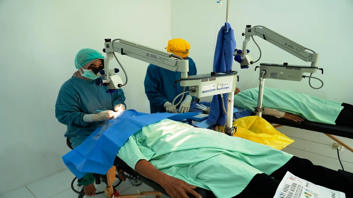 Srikandi PJT II Bantu Sembuhkan Penglihatan Masyarakat di Purwakarta