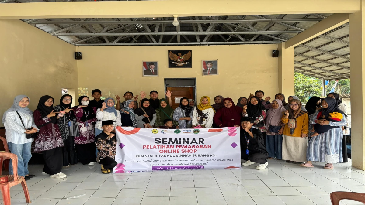 Workshop Pelatihan Pemasaran Online Shop oleh KKN STAI Riyadhul Jannah Subang di Desa Babakan Purwakarta