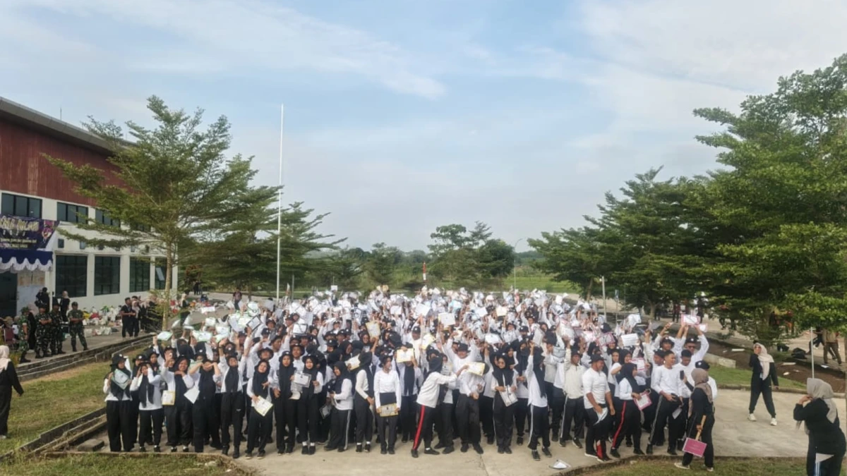 Limaratusan Mahasiswa Baru POLSUB Resmi Dikukuhkan, Siap Raih Prestasi Bersama