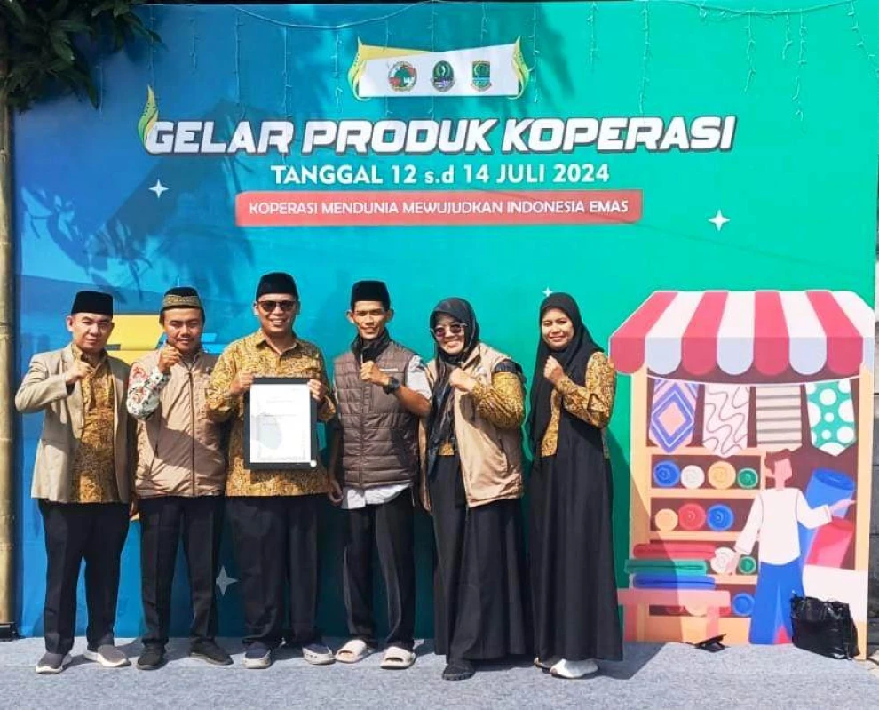 Koperasi Al-Muhajirin Purwakarta Raih Penghargaan Pemprov Jawa Barat, Sebagai Koperasi Konsumen dengan Volume Usaha Terbesar
