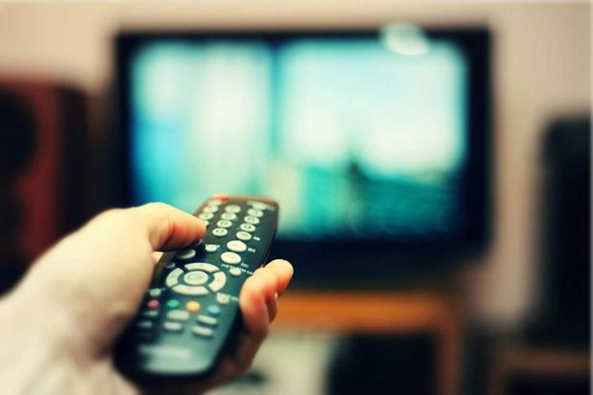 Mengapa Semakin Sedikit Orang Menonton TV?