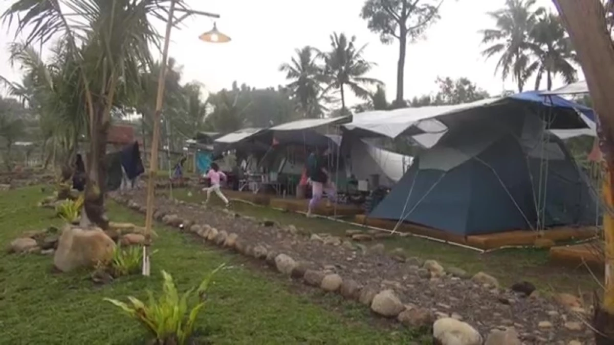 Kampung Ikan Lembah Tanjung Destinasi Camping Baru di Subang