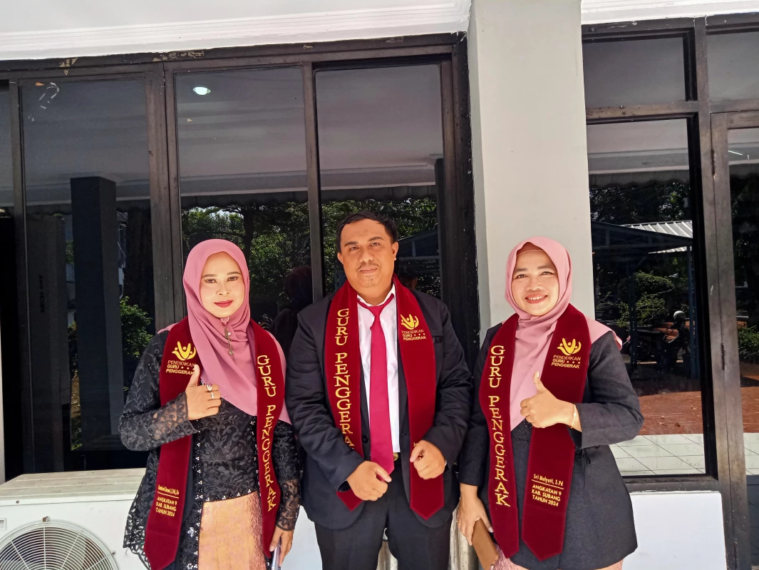 Tiga Guru Penggerak Angkatan 9 Kabupaten Subang, yaitu Sukawidaya Sari guru dari SDN Cisalak 3, Saribudin Bahari guru dari SDN Sukahayu, dan Sri Mulyani guru dari SMPN 2 Jalancagak.