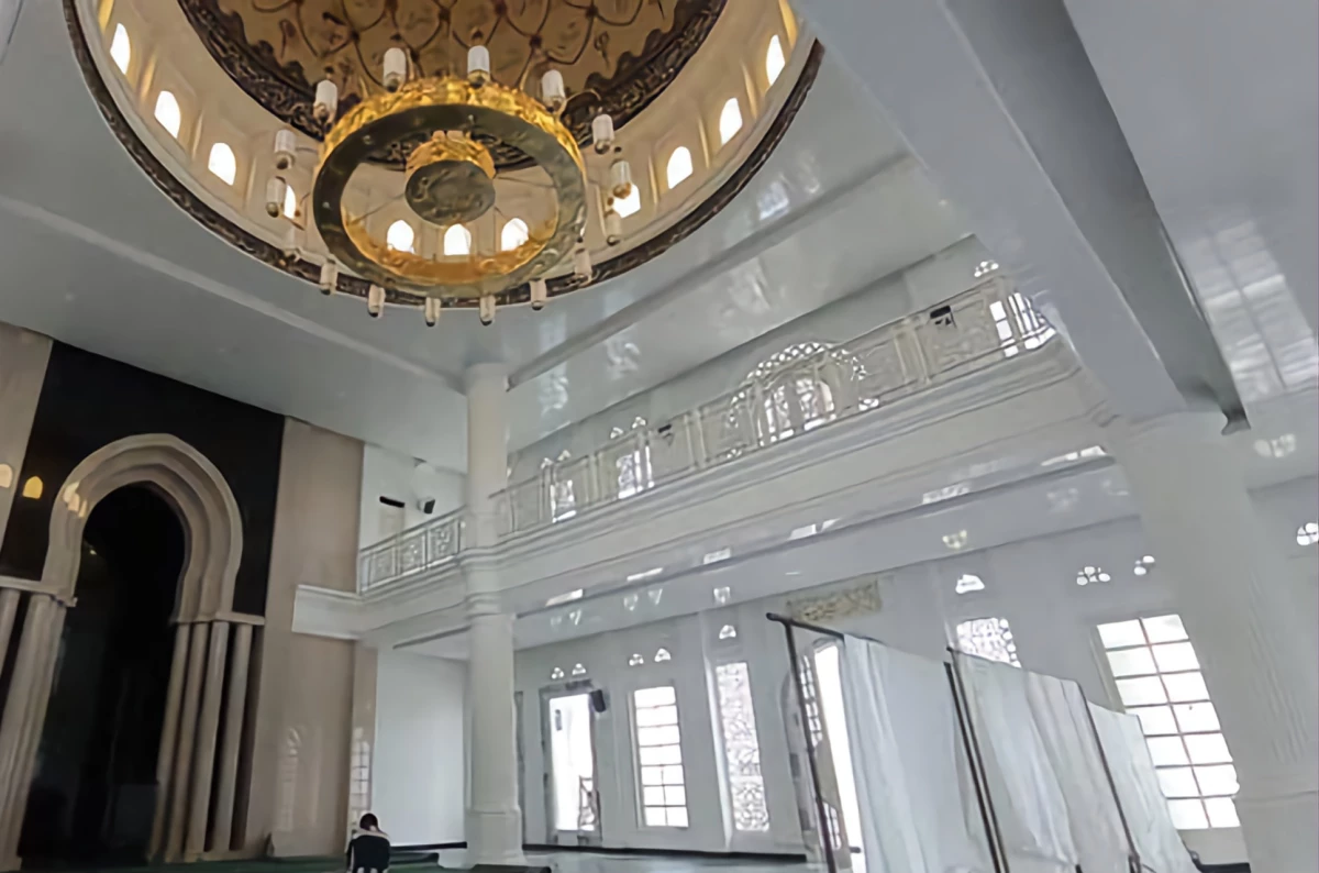 Masjid yang Megah di SPBU