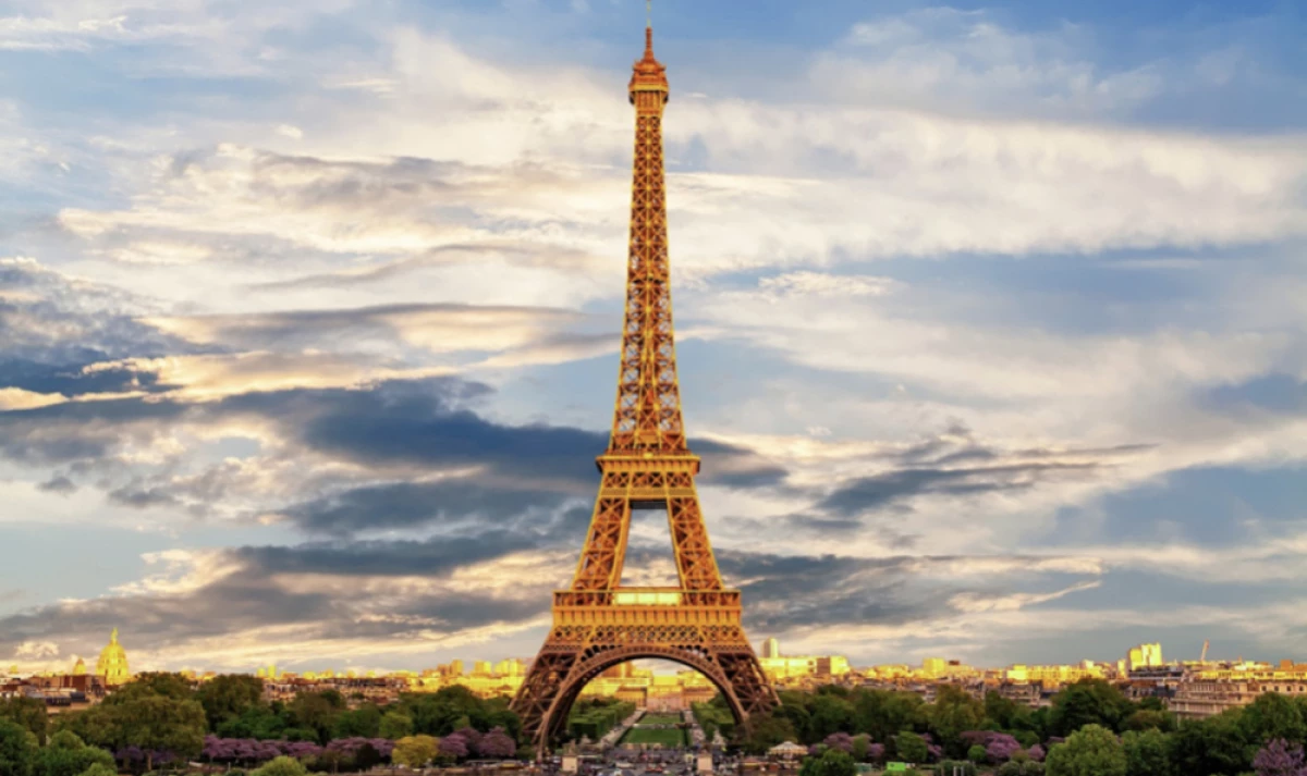 Olimpiade Paris 2024 Menghadapi Ancaman Keamanan Siber Ilustrasi Menara Eiffel