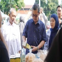 Wakil Bupati Subang, H. Agus Masykur Rosyadi, S.Si., M.M menghadiri kegiatan Marketing Day: InAgroFest 2025 yang digelar oleh mahasiswa D3 Agroindustri Jurusan Pertanian Politeknik Negeri Subang (POLSUB), Sabtu (12/7/2025).