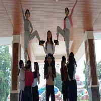 Siswa SMAN 1 Subang saat mengikuti ekstrakurikuler cheerleaders. (Cinta Clara-SMAN 1 Subang)