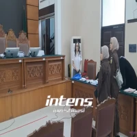 Nikita Mirzani Bersikeras Putar Rekaman
