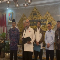 PPATK Ungkap Ribuan Pegawai BUMN hingga Dokter Masuk Penerima Bansos Kemensos